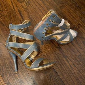 Michael Antonio. size-8.5 Beautiful never worn shoes.